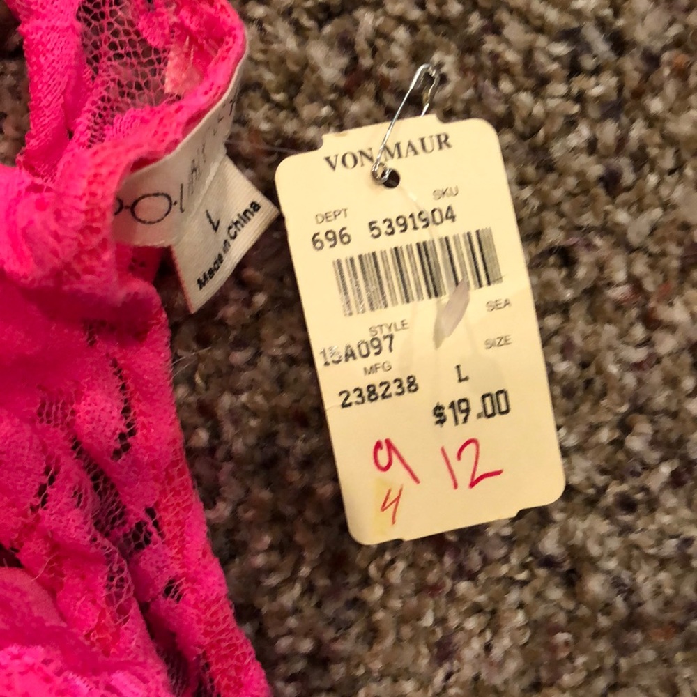 Pink bralette - Picture 3 of 3
